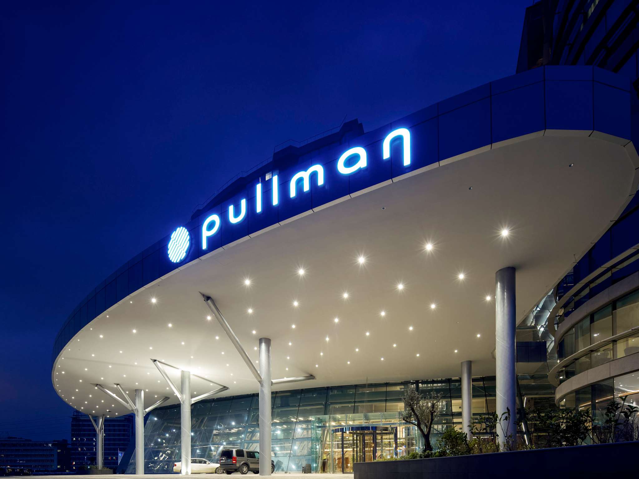 Pullman İstanbul Hotel & Convention Center